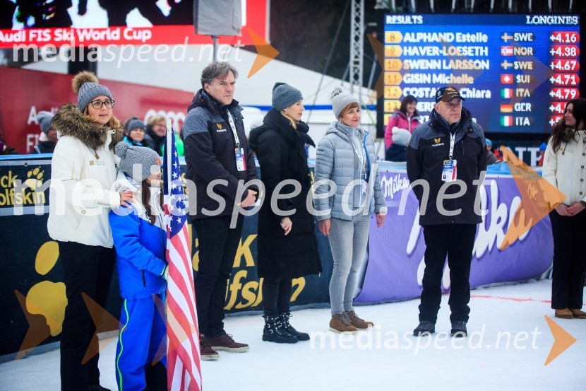  ... ; mag. David Kastelic, predsednik uprave, Zavarovalnica Sava, d.d.;  Katja  Janko Puh, vodja marketinga, s.Oliver;  Petra Romih, vodja marketinga Europarka;  Danilo Kline, vodja protokola Zlata lisica54. Zlata lisica, slalom
