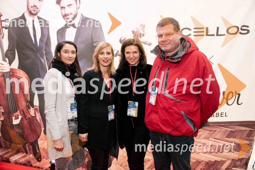  Špela  Stropnik, marketing, s.Oliver;  Katja  Janko Puh, vodja marketinga, s.Oliver;  Lea Pisani, Image consulting;  ... 54. Zlata lisica, nedelja, VIP druženje