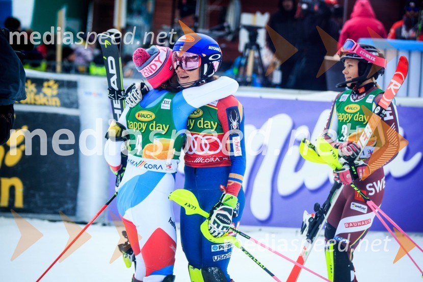  Wendy Holdener, smučarka (Švica);  Mikaela Shiffrin, smučarka (ZDA)54. Zlata lisica, slalom