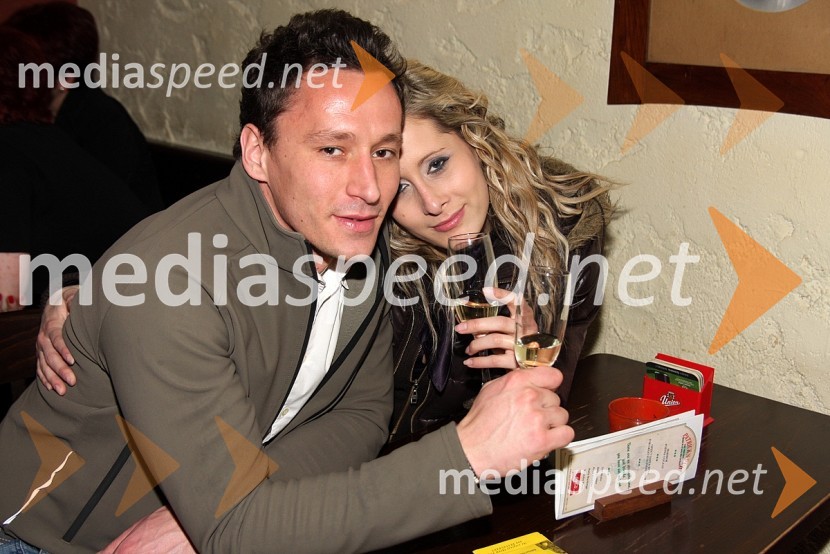 Jure Butorac, maneken in njegova punca Jasmina Novak, manekenkaModna revija v Narodnem domu Maribor