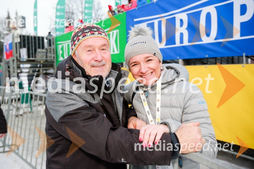  Bojan Šušteršič, direktor, Mopa, d. o. o.;  Petra Romih, vodja marketinga Europarka54. Zlata lisica, slalom