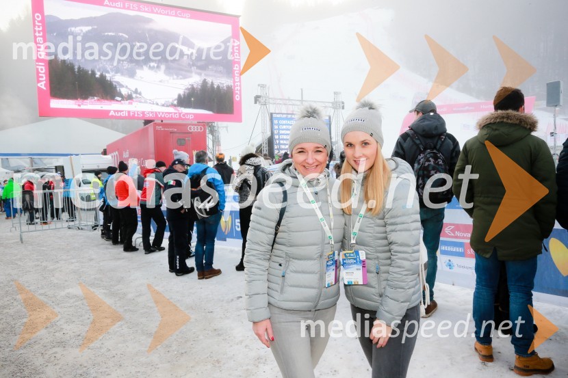  Petra Romih, vodja marketinga Europarka;  Vanja Bele, asistenka za marketing Europarka54. Zlata lisica, slalom