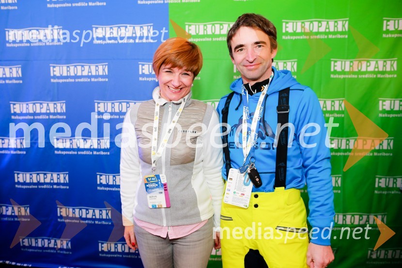  Petra Romih, vodja marketinga Europarka; dr. Franci Petek, nekdanji smučarski skakalec in direktor SZS54. Zlata lisica, slalom