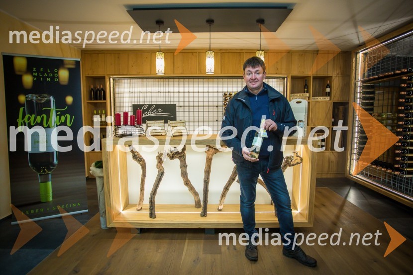  Igor Leber, vinar, Vino LeberObisk nagrajencev Slovenskih novic pri PUBEC vinarjih Leber, Hafner in Cvitanič