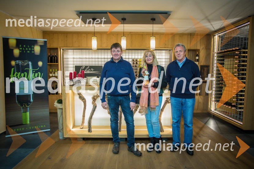  Igor Leber, vinar, Vino Leber;  Emilija Grilc;  Marijan GrilcObisk nagrajencev Slovenskih novic pri PUBEC vinarjih Leber, Hafner in Cvitanič