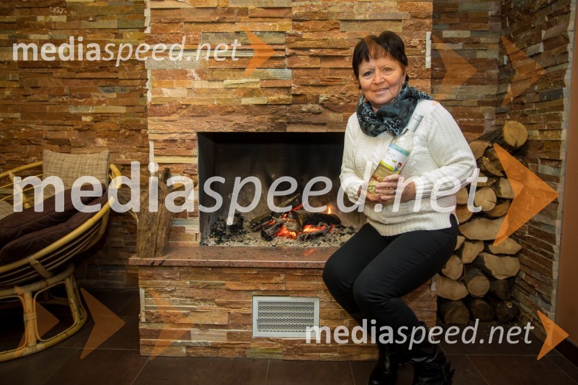  Sonja ErlačObisk nagrajencev Slovenskih novic pri PUBEC vinarjih Leber, Hafner in Cvitanič