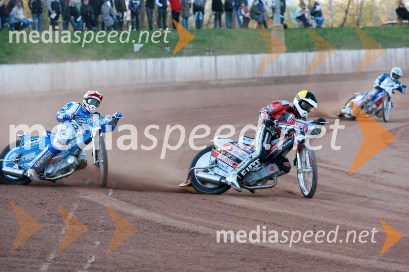 Matej Žagar (AMTK Ljubljana), Jernej Kolenko (AMTK Ljubljana) in  	Izak Šantej (AMD Krško)SPEEDWAY DP posameznikov 2008 2. dirka, Skupina A