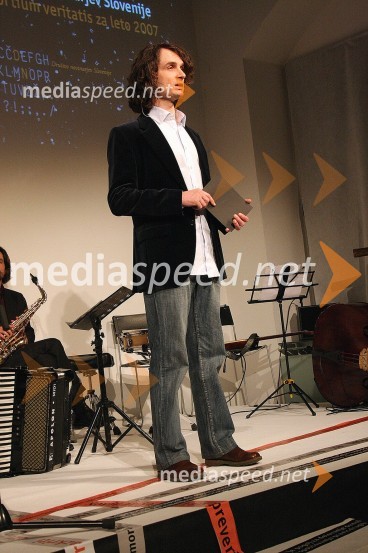 Jure Longyka, povezovalec prireditvePodelitev novinarskih nagrad Društva novinarjev Slovenije