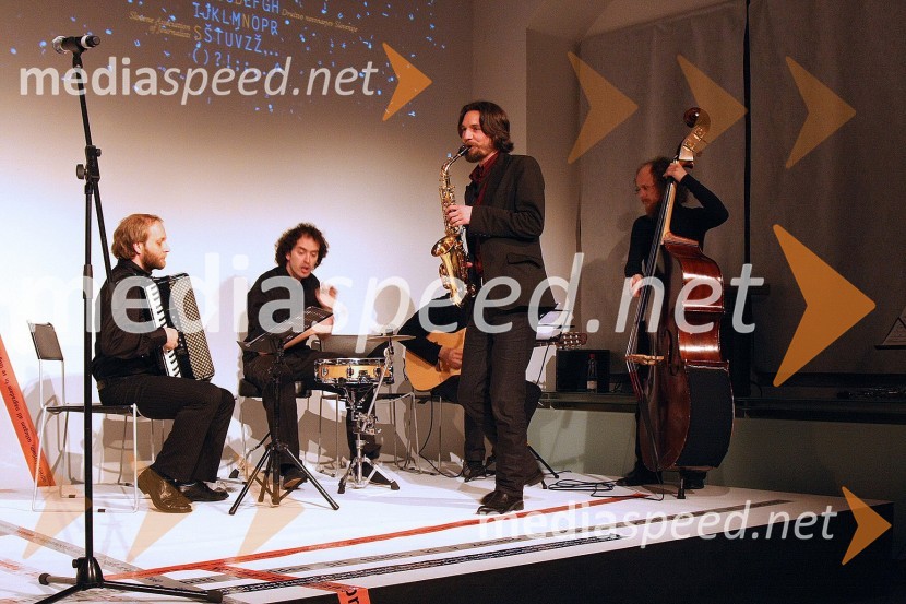 Skupina MljaskPodelitev novinarskih nagrad Društva novinarjev Slovenije