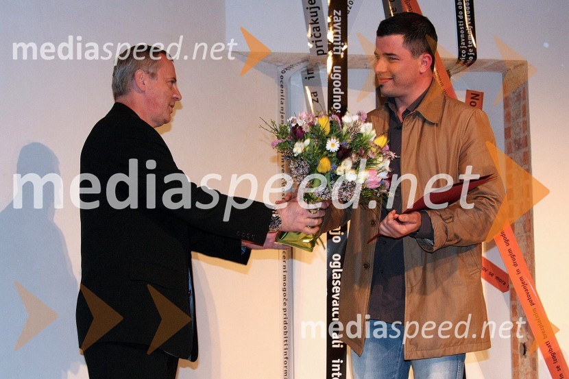 Boris Vugrinec, urednik fotografije pri Večeru in Tit Košir, fotograf Večera in prejemnik novinarske nagradePodelitev novinarskih nagrad Društva novinarjev Slovenije