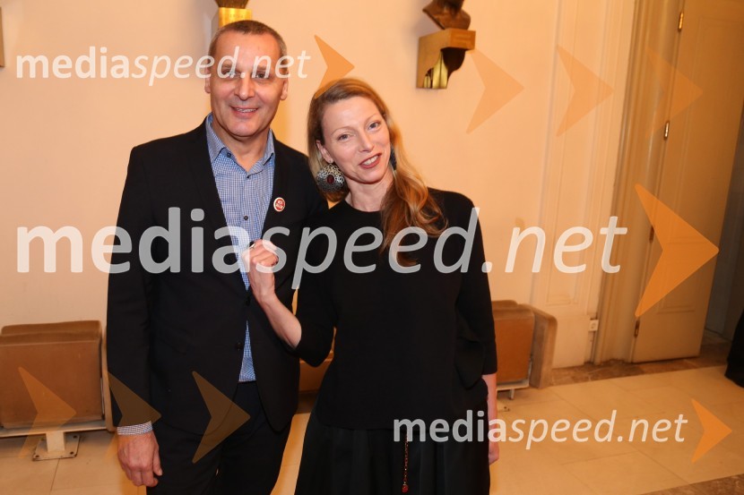  Danilo Rošker, direktor SNG Maribor;  Nataša Matjašec Rošker, igralkaSamomorilec, premiera predstave
