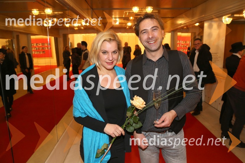  Karin Komljanec, igralka;  Gorazd Žilavec, igralecSamomorilec, premiera predstave