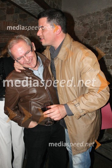 Tit Košir, fotograf Večera in prejemnik novinarske nagrade z očetomPodelitev novinarskih nagrad Društva novinarjev Slovenije