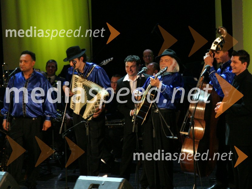 Halgato band in Orkester slovenske policijeKoncert ob svetovnem dnevu Romov
