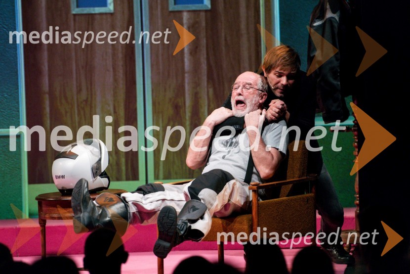  Janez Hočevar - Rifle, igralec;  Lado Bizovičar, igralecČakalnica, premiera predstave