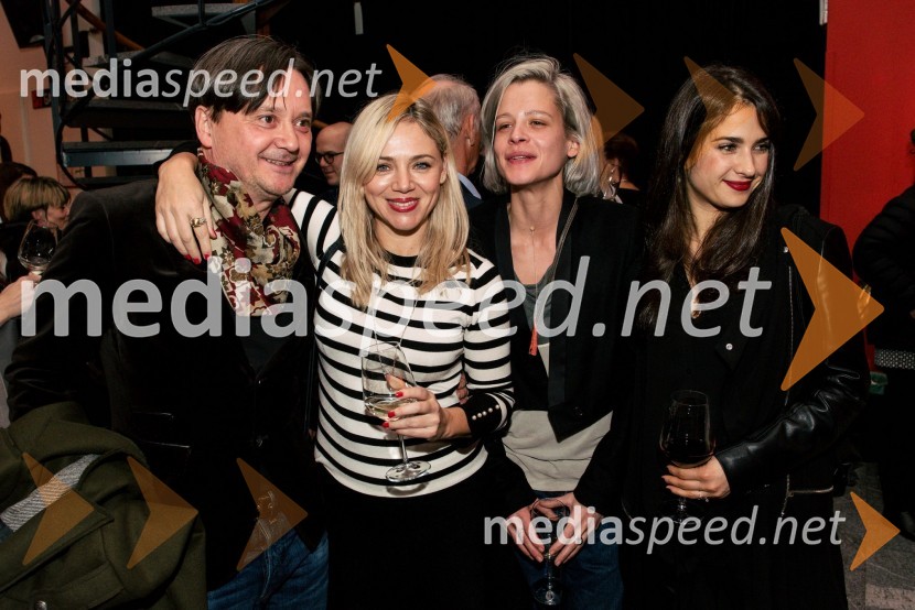  Branko Šturbej, igralec;  Katarina Čas, igralka, voditeljica;  Špela Veble, Make-up Artist;  Saša Pavlin Stošić, igralkaČakalnica, premiera predstave