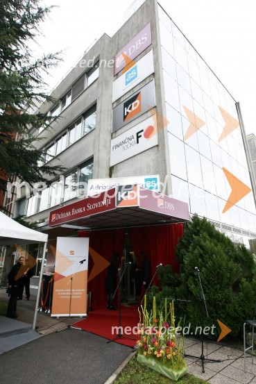 Poslovalnice Deželne banke Slovenije v Novi GoriciOtvoritev poslovne enote Deželne banke Slovenije v Novi Gorici