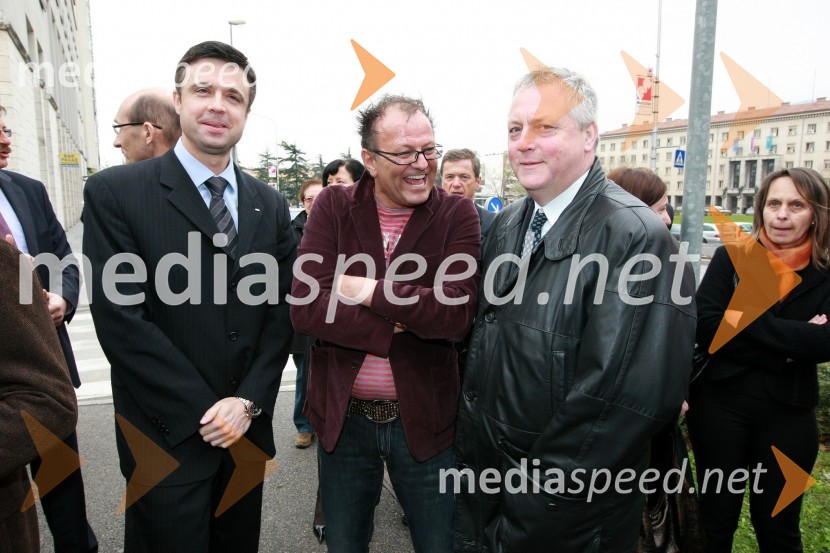 Mag. Štefan Belingar, član uprave Deželne banke Slovenije d.d., Davorin Vidmar, direktor SIP d. o. o. in Jožef Berdnik, direktor Kapitalske zadruge z. b. o.Otvoritev poslovne enote Deželne banke Slovenije v Novi Gorici