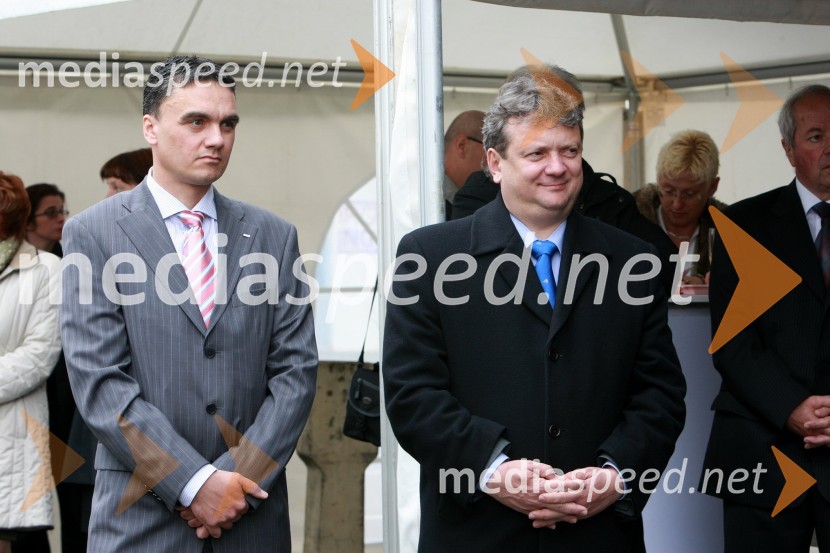 Tomaž Slokar, direktor poslovne enote Severna Primorska Deželne banke Slovenije d.d. in Iztok Jarc, minister za kmetijstvo, gozdarstvo in prehrano RSOtvoritev poslovne enote Deželne banke Slovenije v Novi Gorici