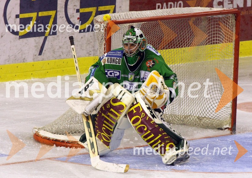Klemen Mohorič, vratar HDD ZM OlimpijeČetrta, zadnja tekma državnega prvenstva v hokeju na ledu