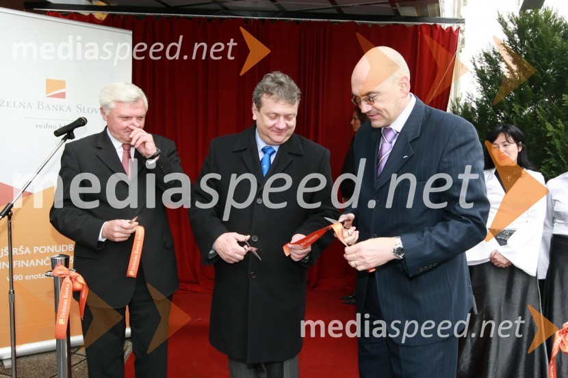 Mirko Brulc, župan občine Nova Gorica, Iztok Jarc, minister za kmetijstvo, gozdarstvo in prehrano RS in dr. Draško Veselinovič, predsednik uprave Deželne banke Slovenije d.d.Otvoritev poslovne enote Deželne banke Slovenije v Novi Gorici