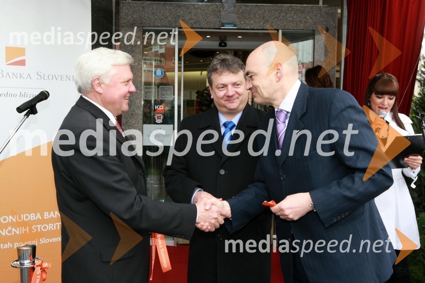 Mirko Brulc, župan občine Nova Gorica, Iztok Jarc, minister za kmetijstvo, gozdarstvo in prehrano RS in dr. Draško Veselinovič, predsednik uprave Deželne banke Slovenije d.d.Otvoritev poslovne enote Deželne banke Slovenije v Novi Gorici