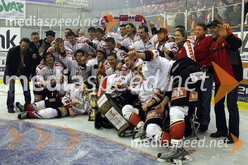 Hokejisti Acroni Jesenice, državni prvakiČetrta, zadnja tekma državnega prvenstva v hokeju na ledu