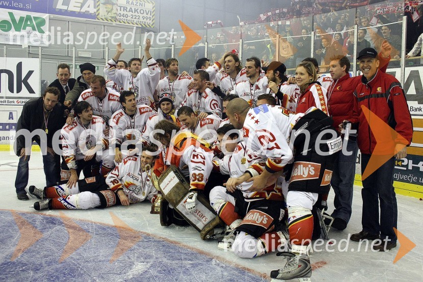 Hokejisti Acroni Jesenice, državni prvakiČetrta, zadnja tekma državnega prvenstva v hokeju na ledu