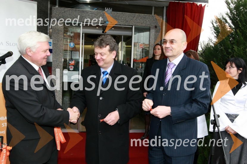 Mirko Brulc, župan občine Nova Gorica, Iztok Jarc, minister za kmetijstvo, gozdarstvo in prehrano RS in dr. Draško Veselinovič, predsednik uprave Deželne banke Slovenije d.d.Otvoritev poslovne enote Deželne banke Slovenije v Novi Gorici