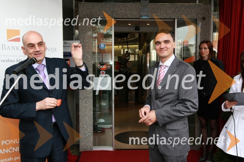 Dr. Draško Veselinovič, predsednik uprave Deželne banke Slovenije d.d. in Tomaž Slokar, direktor poslovne enote Severna Primorska Deželne banke Slovenije d.d.Otvoritev poslovne enote Deželne banke Slovenije v Novi Gorici