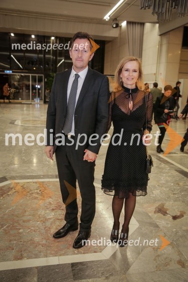  Gregor  Virant, nekdanji minister za notranje zadeve;  Bojana VirantPohujšanje v dolini šentflorjanski, premiera predstave