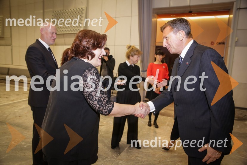  Uršula Cetinski, generalna direktorica, Cankarjev dom;  Borut Pahor, predsednik Republike SlovenijePohujšanje v dolini šentflorjanski, premiera predstave