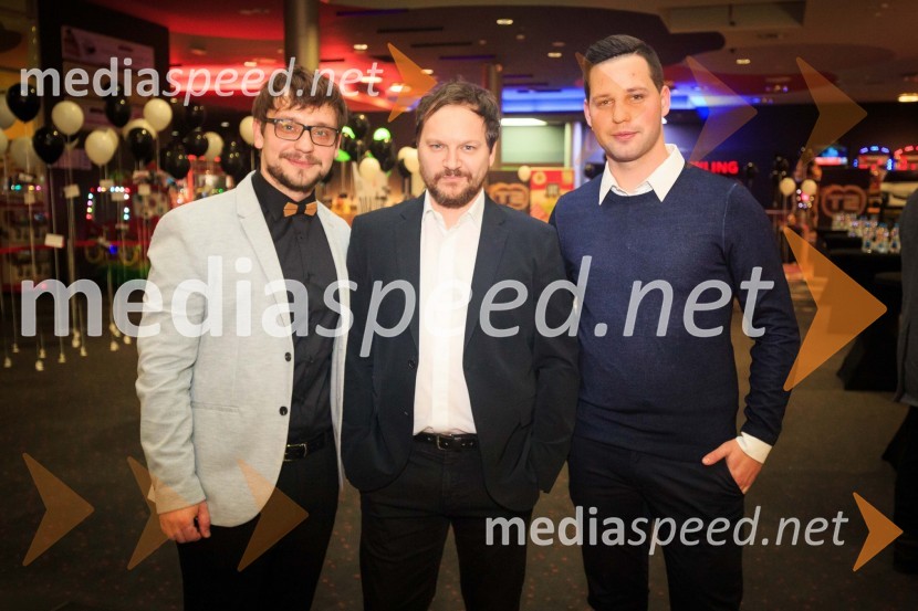  Nejc  Jezernik, direktor izbora igralcev;  Luka  Žerjav, igralec;  Igor Pečoler, direktor fotografijeDualizem, predpremiera Spletne serije