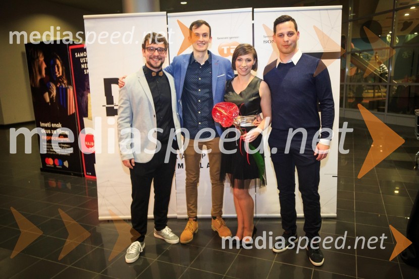  Nejc  Jezernik, direktor izbora igralcev;  Tomaž Krajnc, scenarist in režiser;  Laura  Gričar, producentka;  Igor Pečoler, direktor fotografijeDualizem, predpremiera Spletne serije