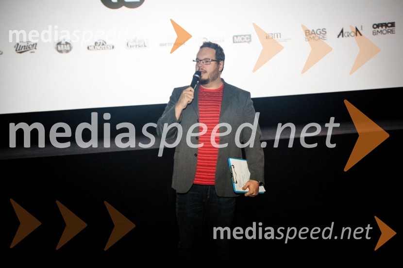  Sašo Stare, stand up komikDualizem, predpremiera Spletne serije