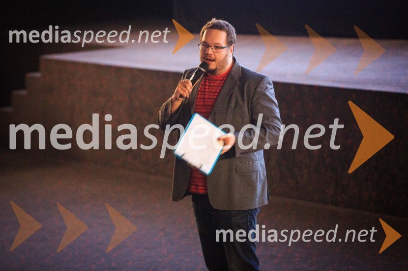  Sašo Stare, stand up komikDualizem, predpremiera Spletne serije