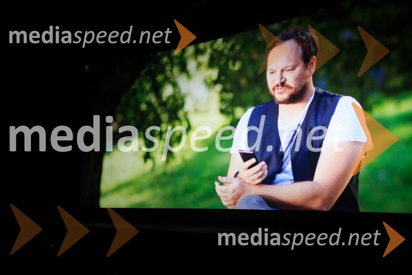  Luka  Žerjav, igralecDualizem, predpremiera Spletne serije