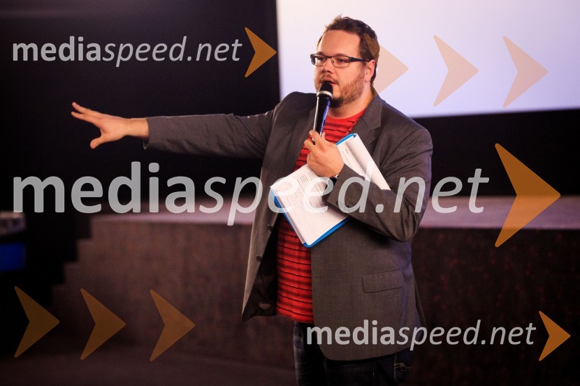  Sašo Stare, stand up komikDualizem, predpremiera Spletne serije