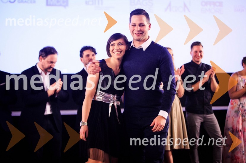  Laura  Gričar, producentka;  Igor Pečoler, direktor fotografijeDualizem, predpremiera Spletne serije