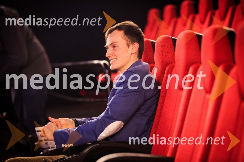  Tomaž Krajnc, scenarist in režiserDualizem, predpremiera Spletne serije