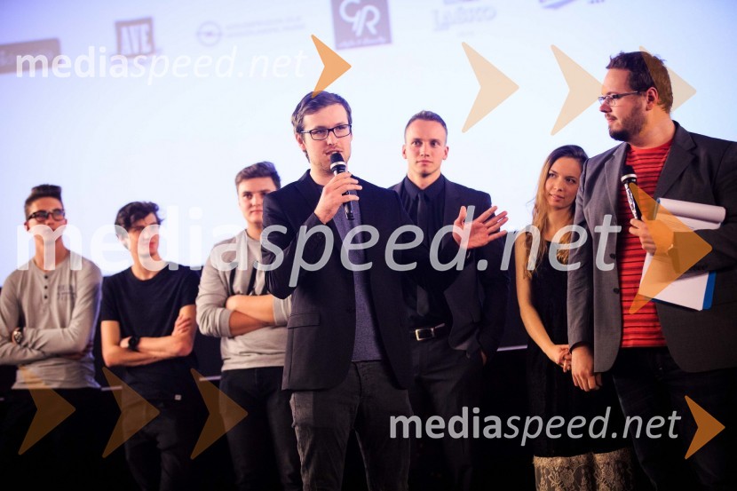  ... ;  Sašo Stare, stand up komikDualizem, predpremiera Spletne serije
