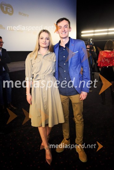  Ondina Kerec, igralka;  Tomaž Krajnc, scenarist in režiserDualizem, predpremiera Spletne serije