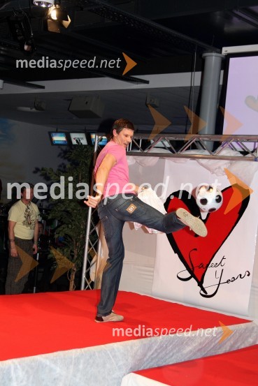 Jurij Bradač, manekenModna revija znamke Sweet years v Bowling Centru Strike