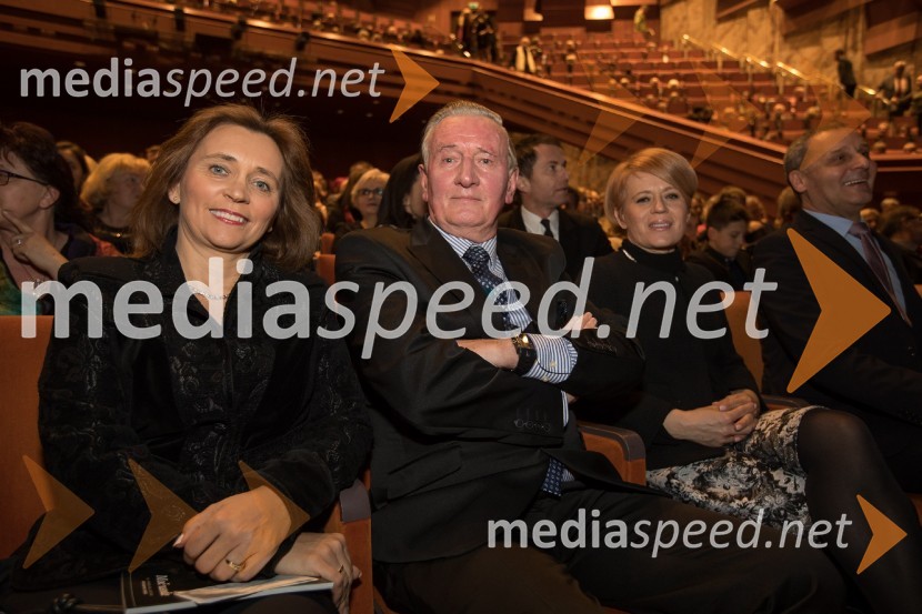 doc. dr. Suzana Žilič Fišer, predavateljica na študijski smeri Medijske komunikacije na FERI Univerze v Mariboru;  Gorazd Žmavc, minister za področje odnosov med RS in avtohtono slovensko narodno skupnostjo v sosednjih državah ter med RS in Slovenci po svetu; dr. Aleksandra Pivec, državna sekretarka v kabinetu ministra na Uradu Vlade RS za Slovence v zamejstvu in po svetuMoč usode, premiera opere