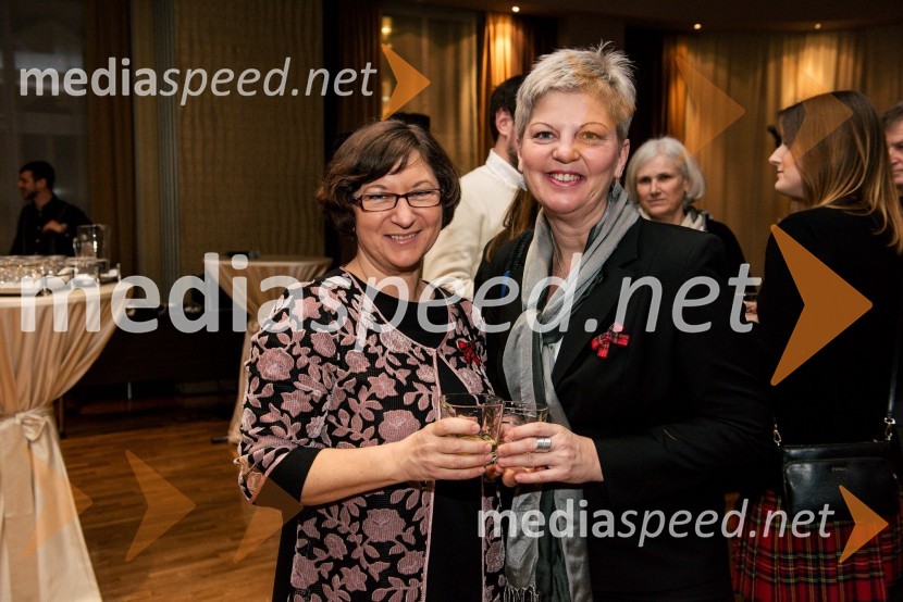  Patricija Verbole, protokol RS;  Mirjam Drnovšček, direktorica Prešernovega gledališča KranjBurns-Prešeren night
