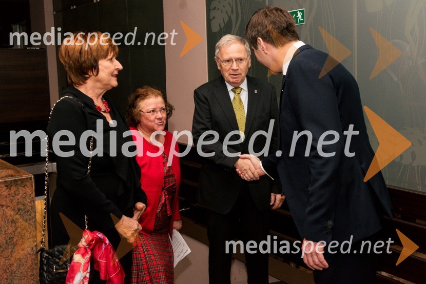  Marta Šetinc;  Mari Varoga, Društvo slovensko - škotskega prijateljstva;  Marjan Šetinc, bivši veleposlanik Republike Slovenije v Združenem kraljestvu Velike Britanije in Severne Irske;  Uroš  Križanec, predsednik Društva slovensko - škotskega prijateljstvaBurns-Prešeren night