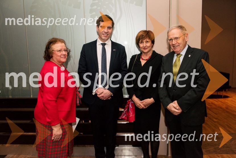  Mari Varoga, Društvo slovensko - škotskega prijateljstva;  Uroš  Križanec, predsednik Društva slovensko - škotskega prijateljstva;  Marta Šetinc;  Marjan Šetinc, bivši veleposlanik Republike Slovenije v Združenem kraljestvu Velike Britanije in Severne IrskeBurns-Prešeren night