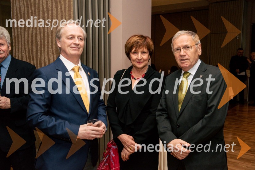  dr. Edvard  Kobal, direktor Slovenske znanstvene fundacije;  Marta Šetinc;  Marjan Šetinc, bivši veleposlanik Republike Slovenije v Združenem kraljestvu Velike Britanije in Severne IrskeBurns-Prešeren night