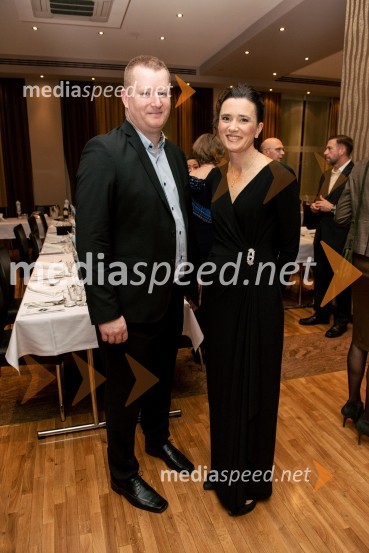  ... ;  Victoria Hougaard, ekipa za BAZARBurns-Prešeren night