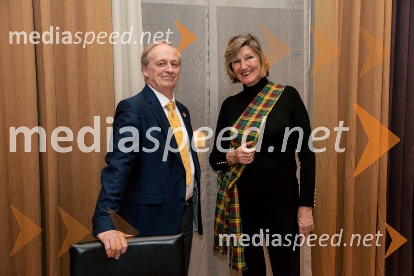 dr. Edvard Kobal;  Carol  Jardin, anglistkaBurns-Prešeren night